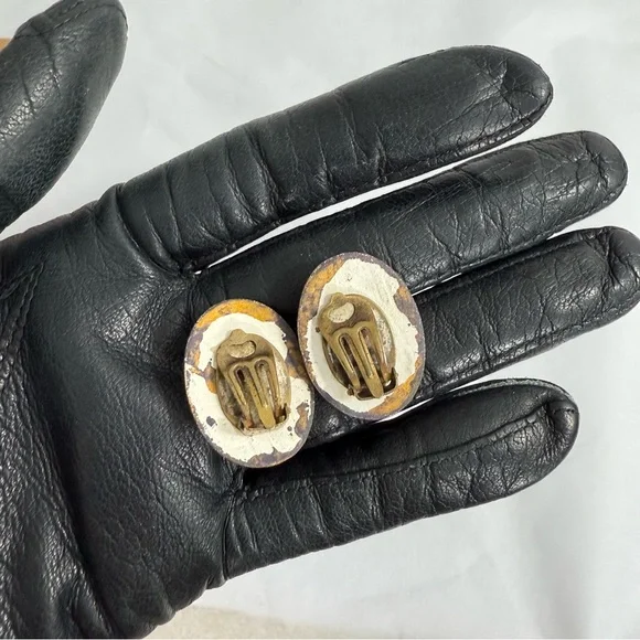 Vintage Satsuma Clip-On Earrings, Handpainted Mountain Scape Porcelaine Earrings - Picture 8 of 9